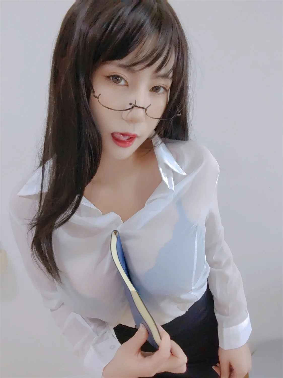 星澜是澜澜叫澜妹呀-ol制服[40P4V-286MB]